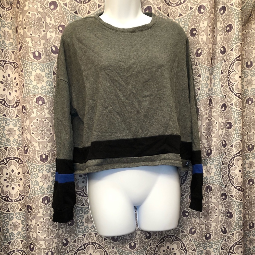 Demi LovatoXFabletics Cropped Sweatshirt